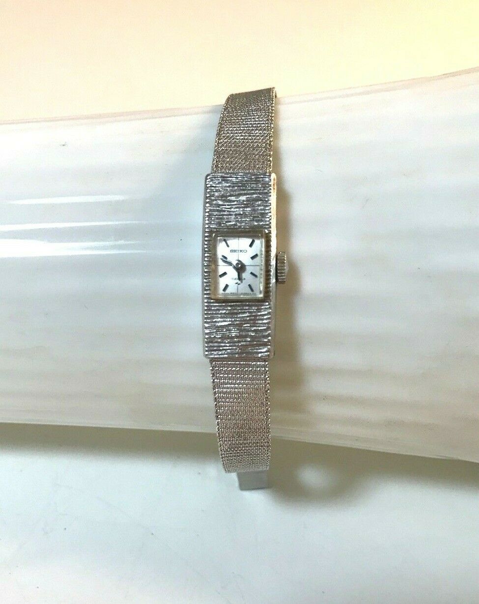 Womens SEIKO 17 Jewels 1520 3350 WGP Back Stainless Steel Wrist