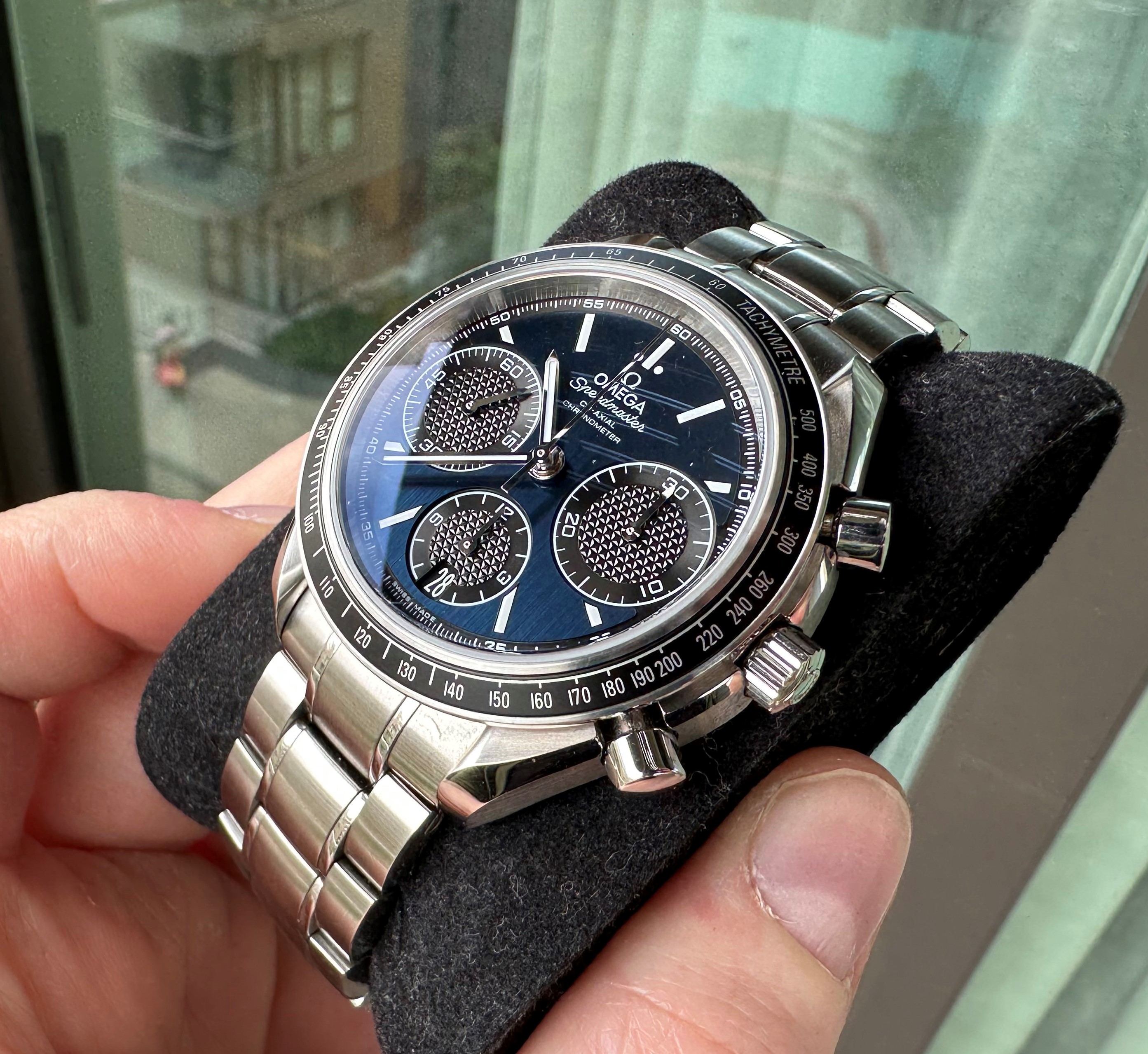 Omega speedmaster racing blue dial hot sale