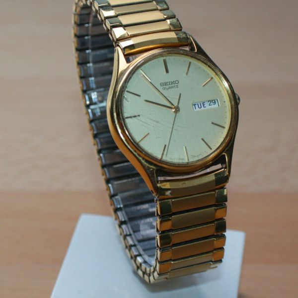 SEIKO QUARTZ 7N438A89 R1 GOLD DAY/DATE DIAL FLEX BAND MEN