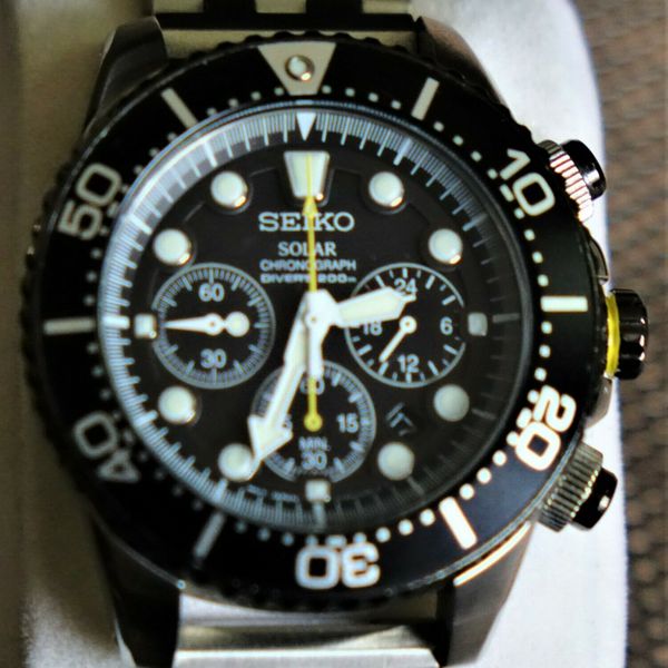 Mens Seiko X Solar V175-0AD0 professional air divers chrono watch 200m |  WatchCharts