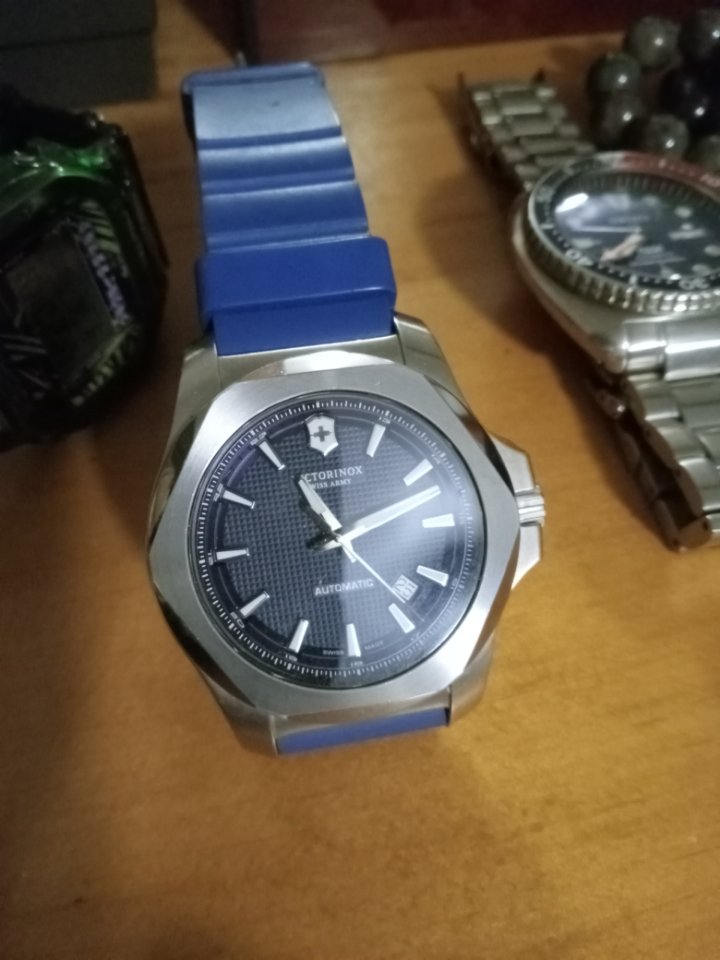 Victorinox inox outlet automatic blue