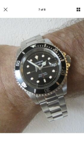 invicta fifty five fathoms