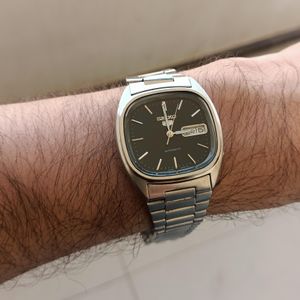 Lorus Watch by Seiko Blue Dial Date Steel Strap PC32 X116