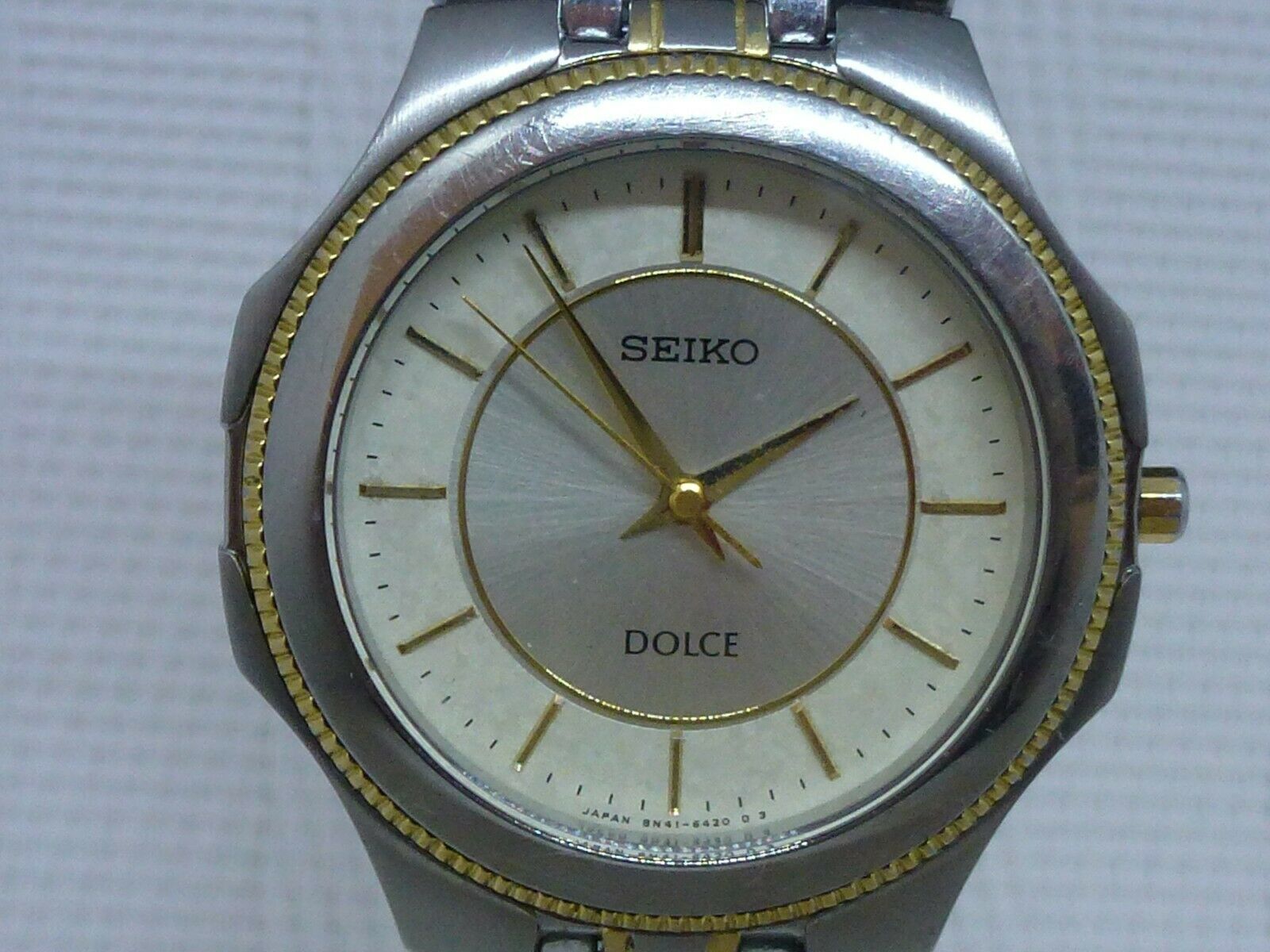 SEIKO QUARTZ DOLCE 8N41-6270 3D0498 Wrist Watch W910