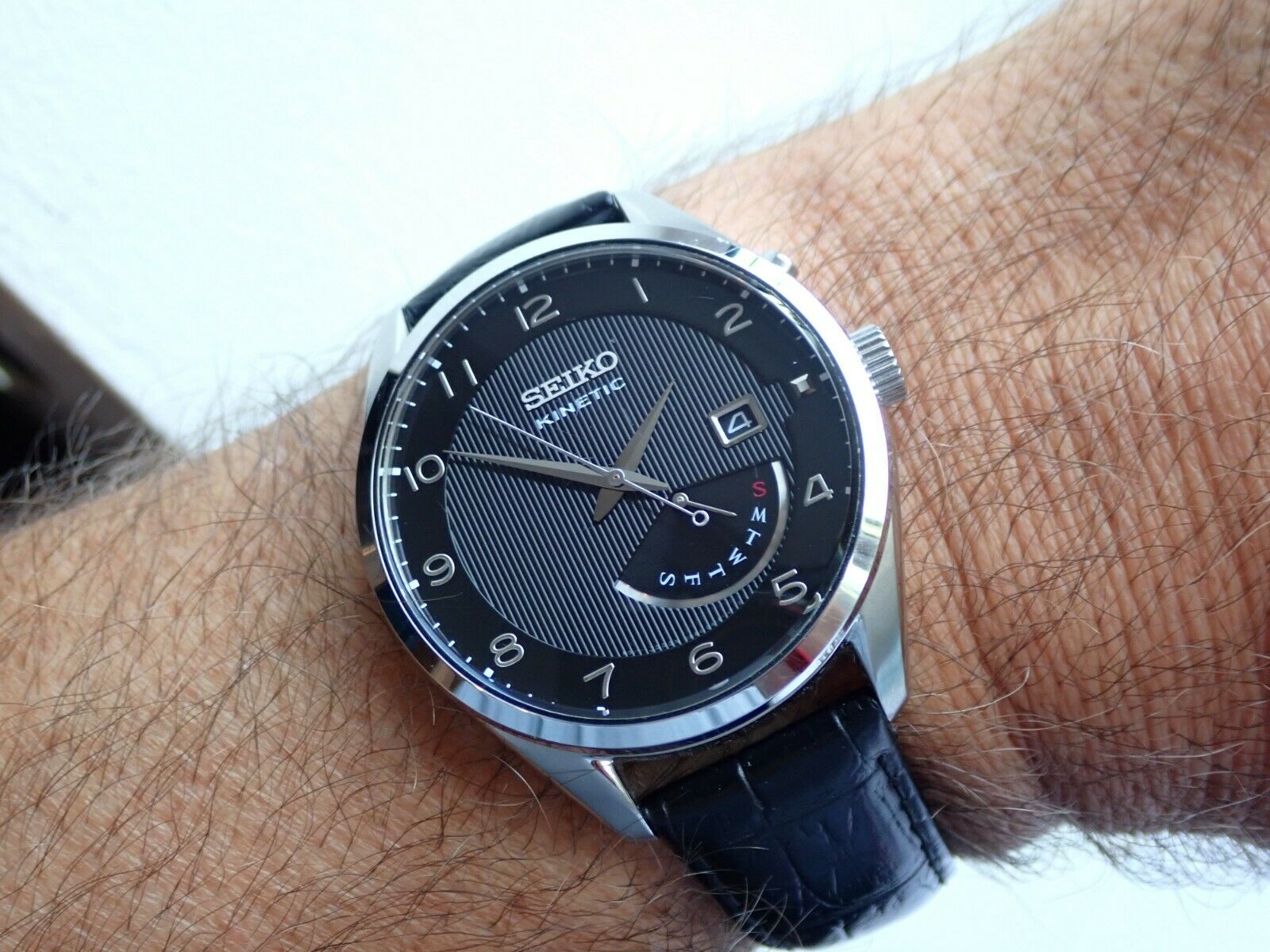 Seiko Kinetic 5M84-0AC0 Day/Date Display Back April 2014