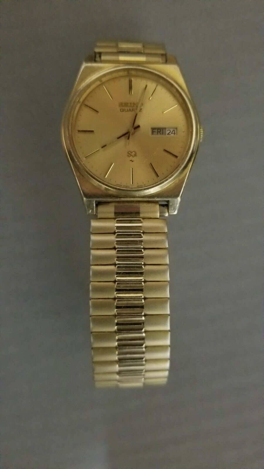 VINTAGE 1980'S SEIKO QUARTZ SQ GOLD TONE 6923-8009 DAY