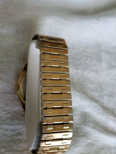 Vintage Waltham Quartz Watch WME26 155 PC33 Japan Mvmt WR