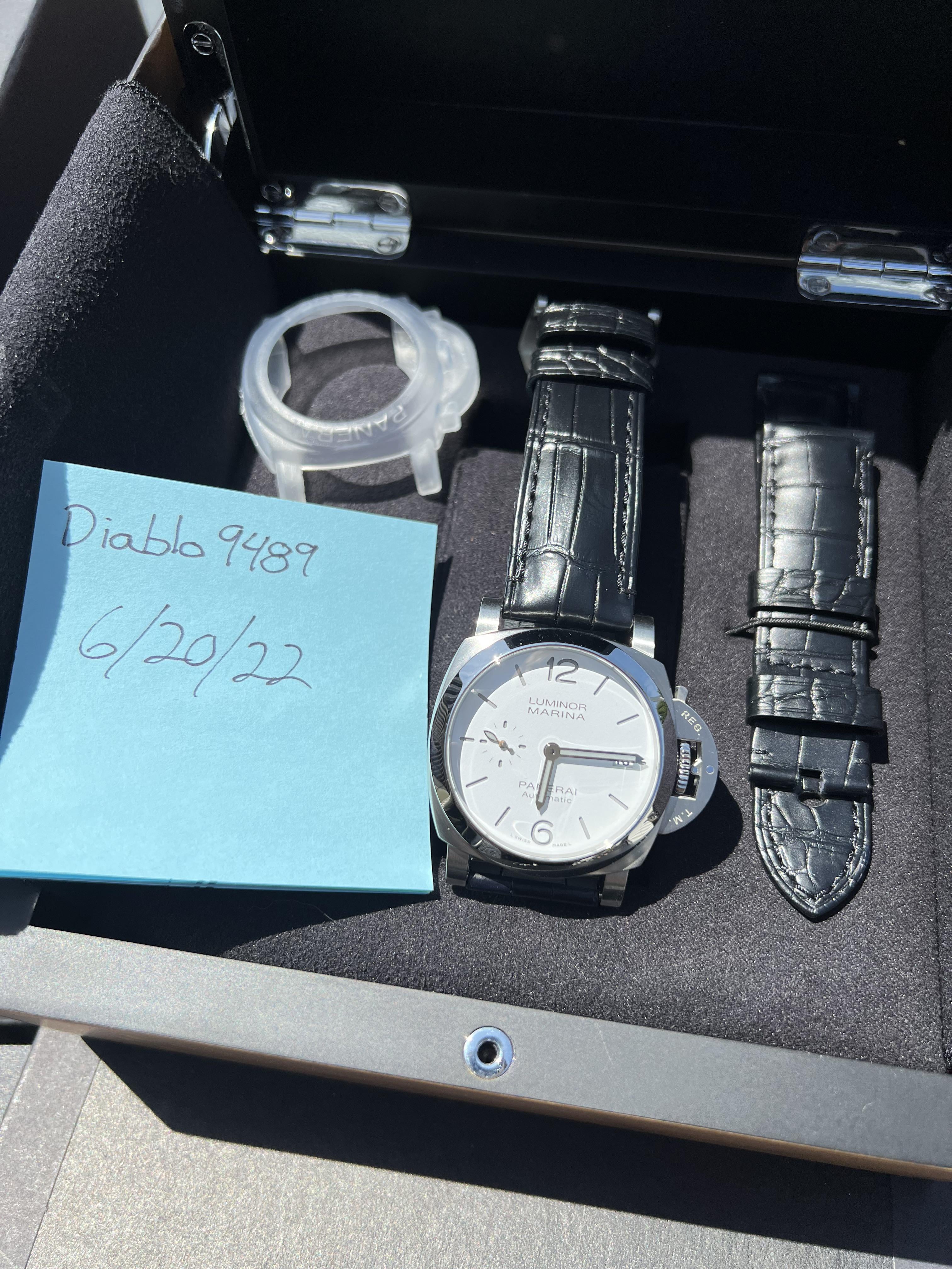 WTS Panerai 1271 40mm Luminor Quaranta White Dial WatchCharts