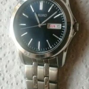 Seiko 7N43-0AM0 Stainless Steel Blue Dial Men's Watch Day & Date |  WatchCharts
