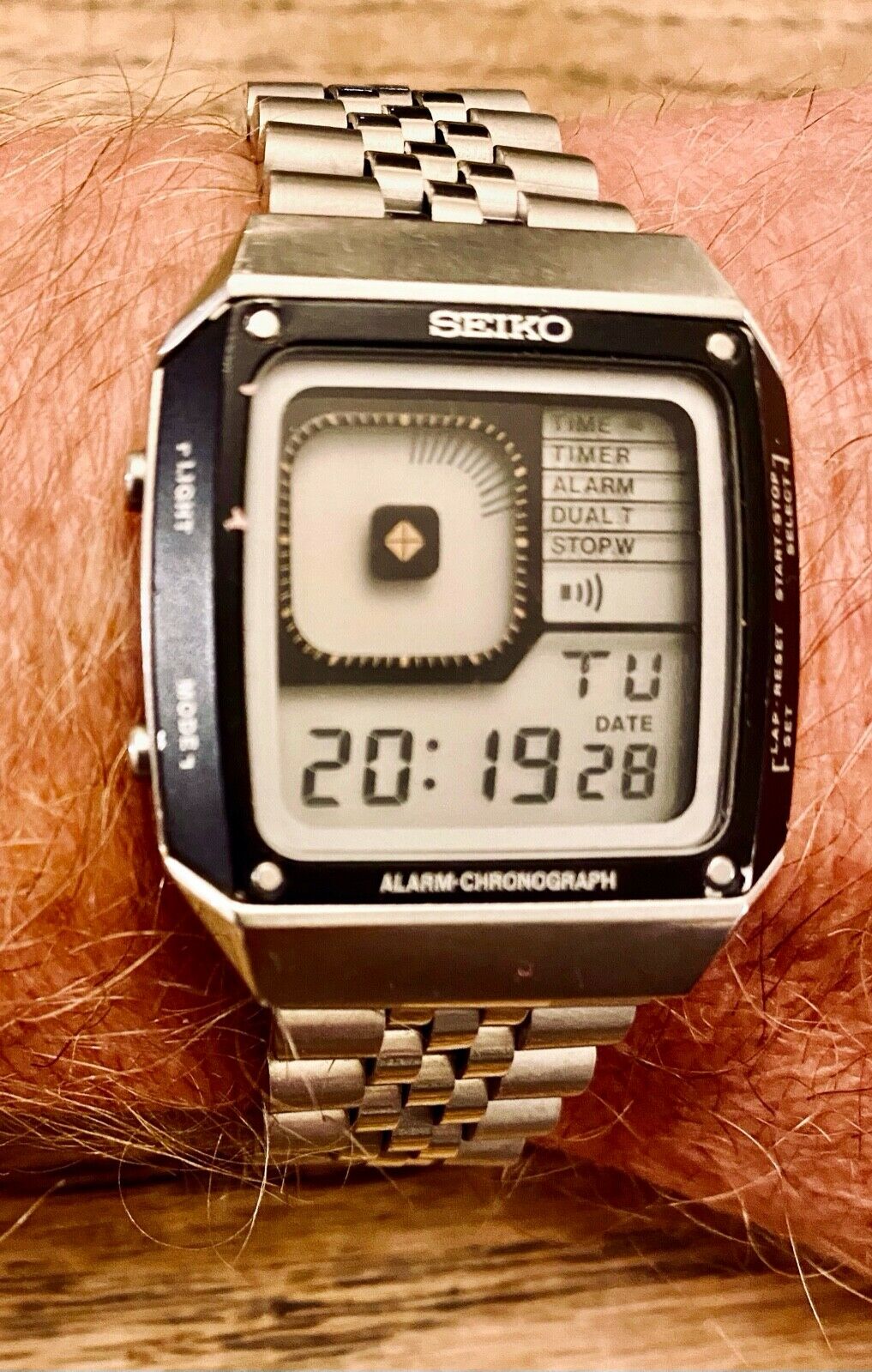 Vintage Seiko G757-4010 Digiborg Quartz LCD Display, used