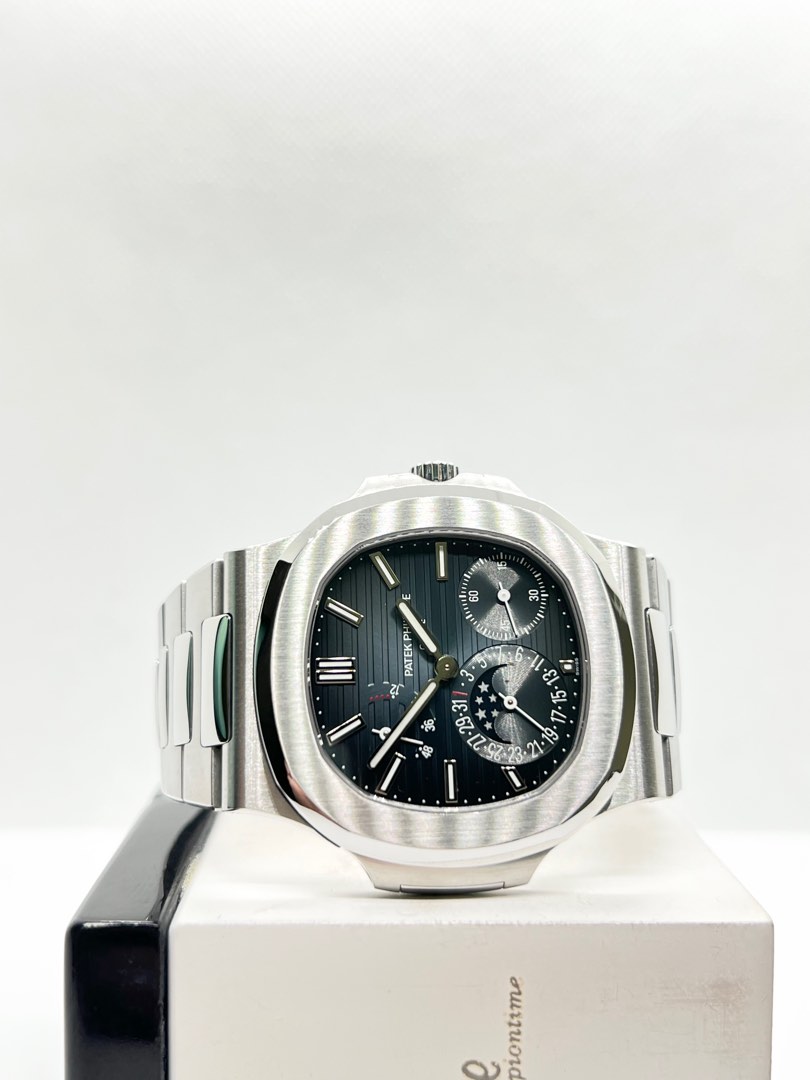 Pre owned patek outlet nautilus