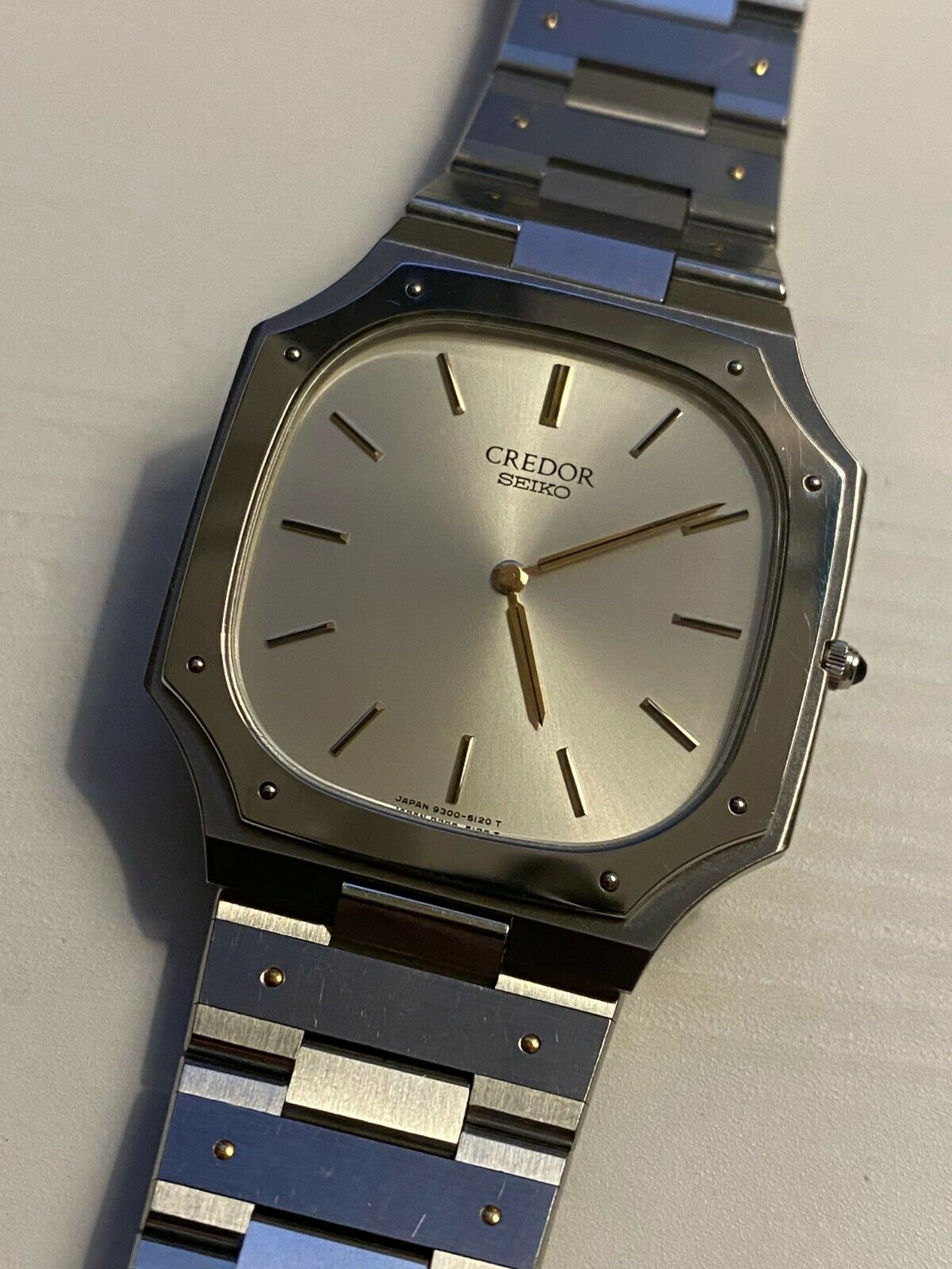 SEIKO CREDOR 9300-5070 ヴィンテージ Seiko Credor 9300-5070 Gerald Genta Watch Silver Clean Dial