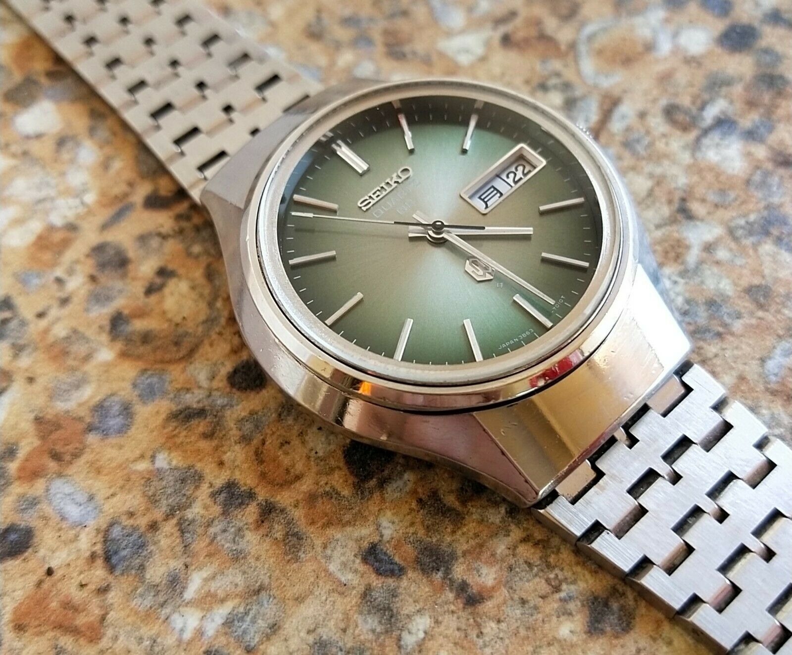 Vintage Seiko Quartz QR JDM 3863 7010 November 1973 Kanji