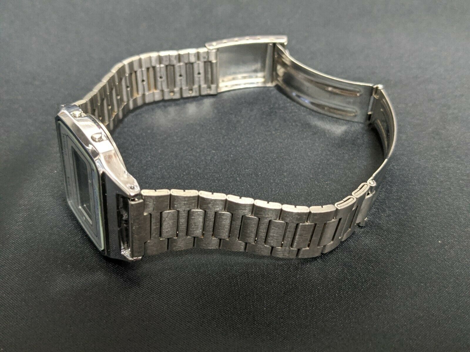 Seiko Vintage ALBA W401-5050 Digital LCD Quartz Japan 