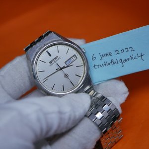 Seiko King Quartz 9923-8050 Price as of February 2026 | WatchCharts