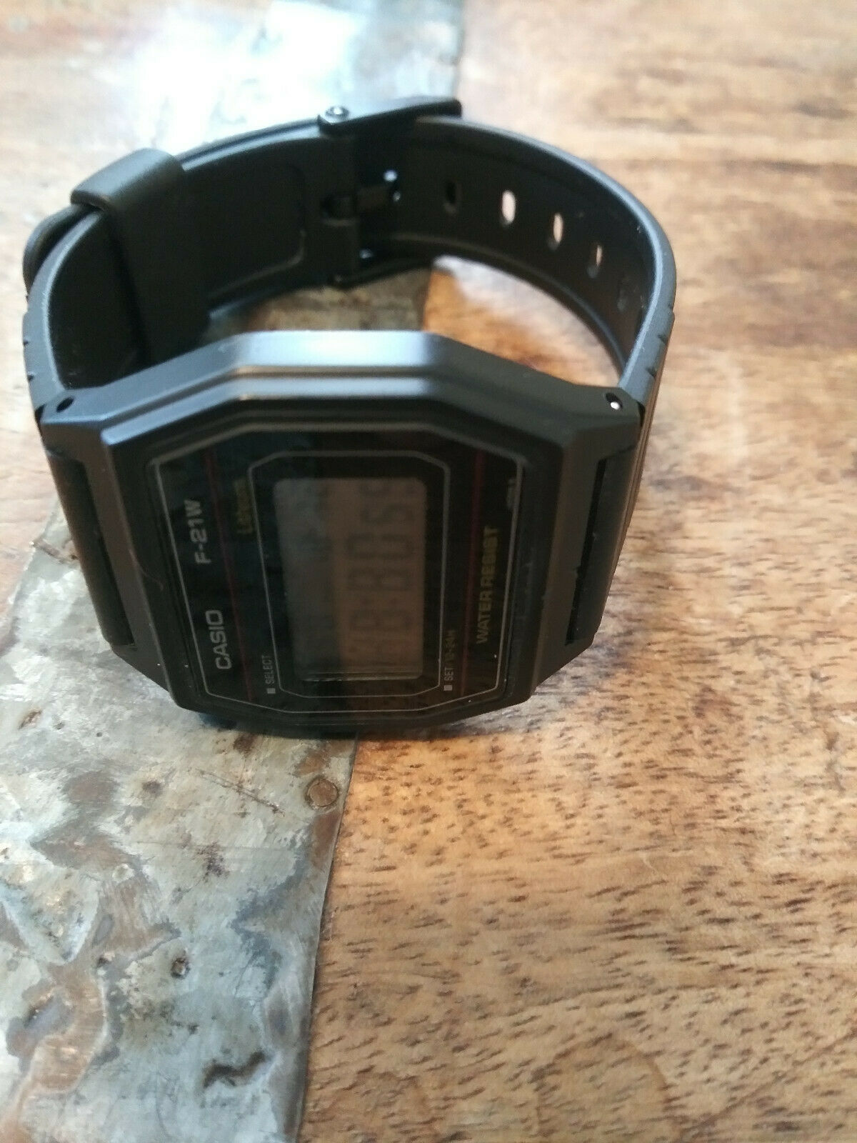 Vintage 1980's Casio 400 F-21W Digital LCD Mens Watch Nice