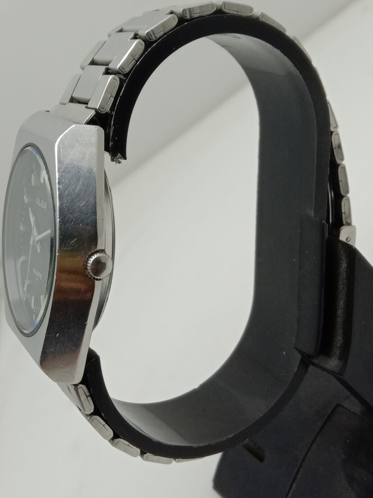 SEIKO Alba Quartz Y504-8000 Black Dial Vintage Men