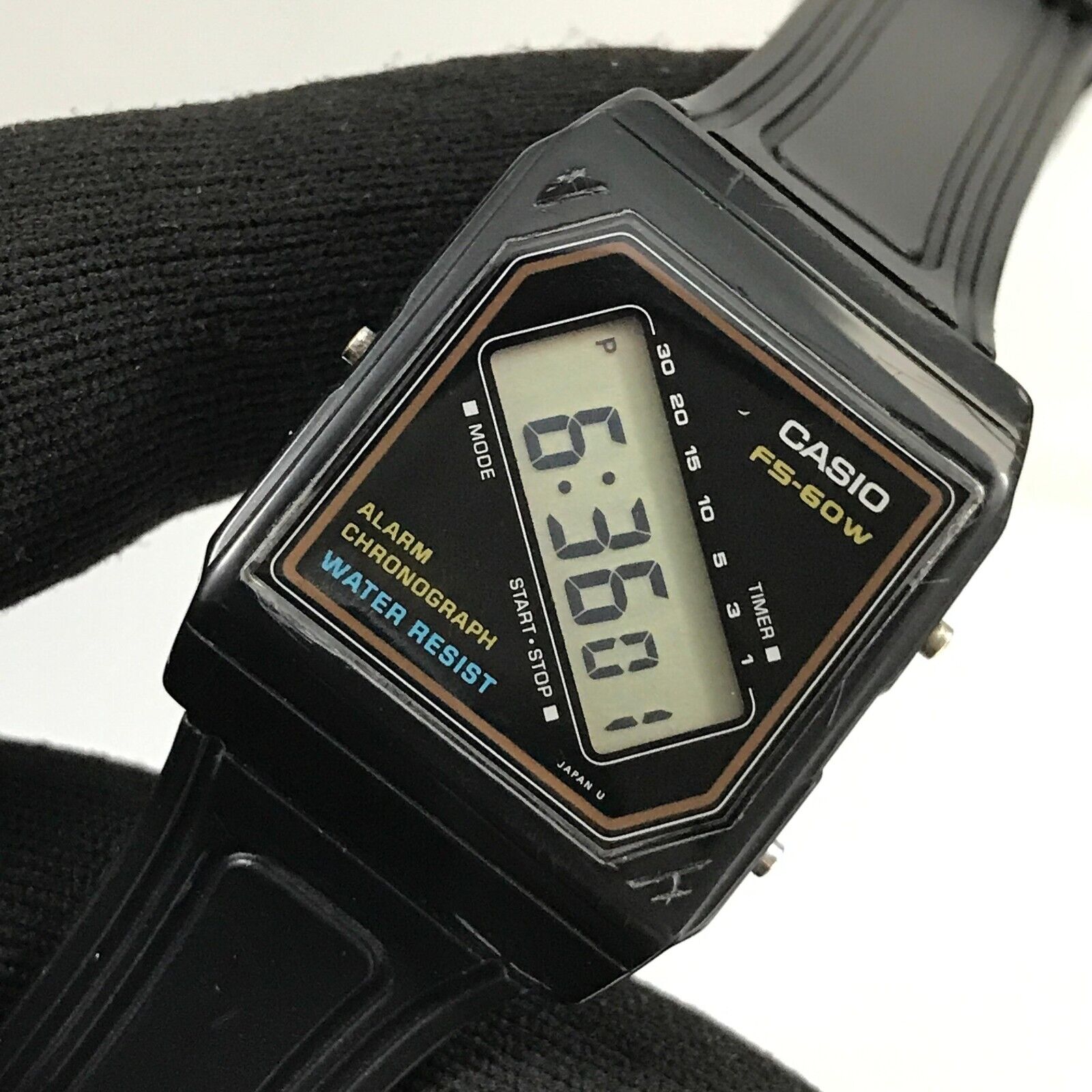 Casio FS-60W Pela デジタル腕時計 Vintage Casio FS-60W Slim Digital Chrono-Alarm 