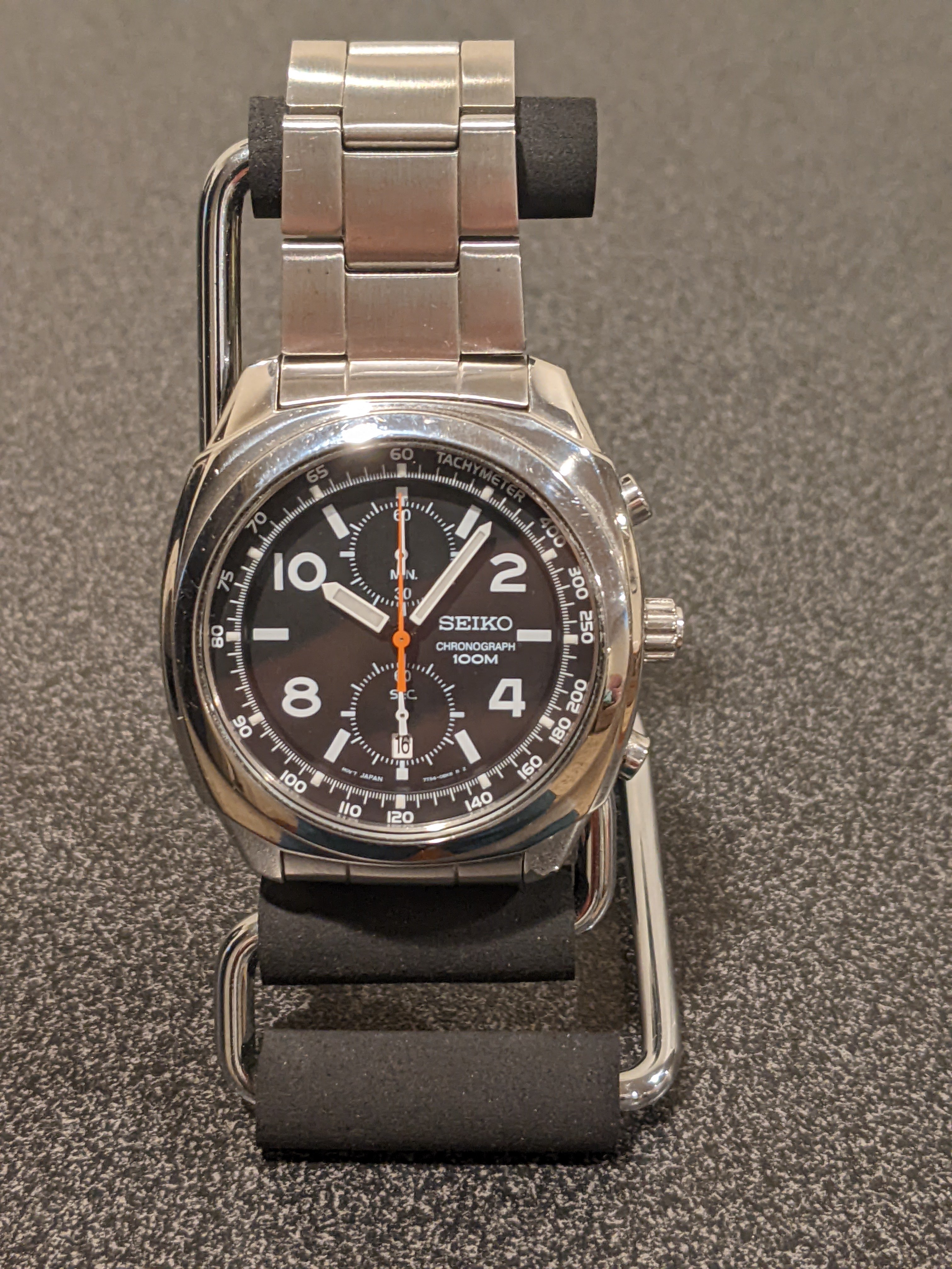 99 USD] Seiko Quartz Chrono 7T94-0BF0 SNN209 on OEM Bracelet $100
