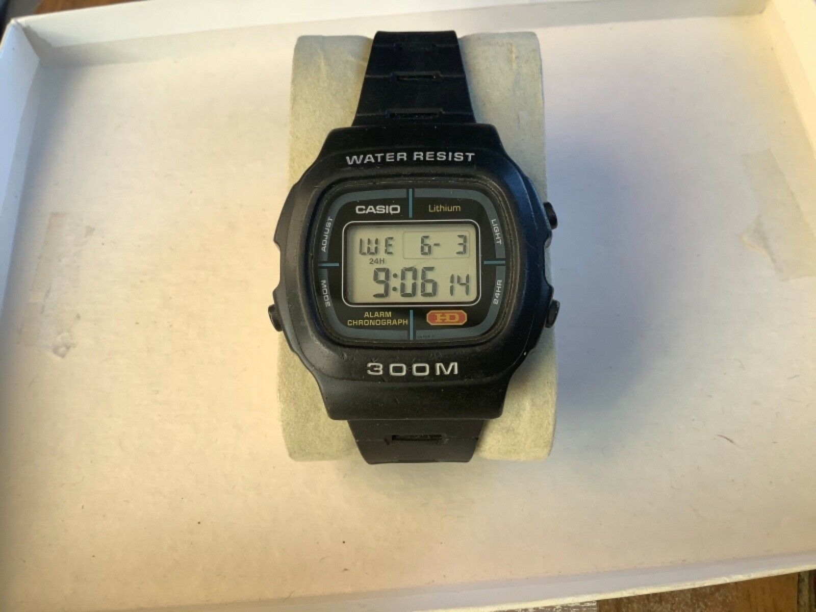 Vintage 80s Casio DW 300 alarm 300m .heartbreak ridge Eastwood