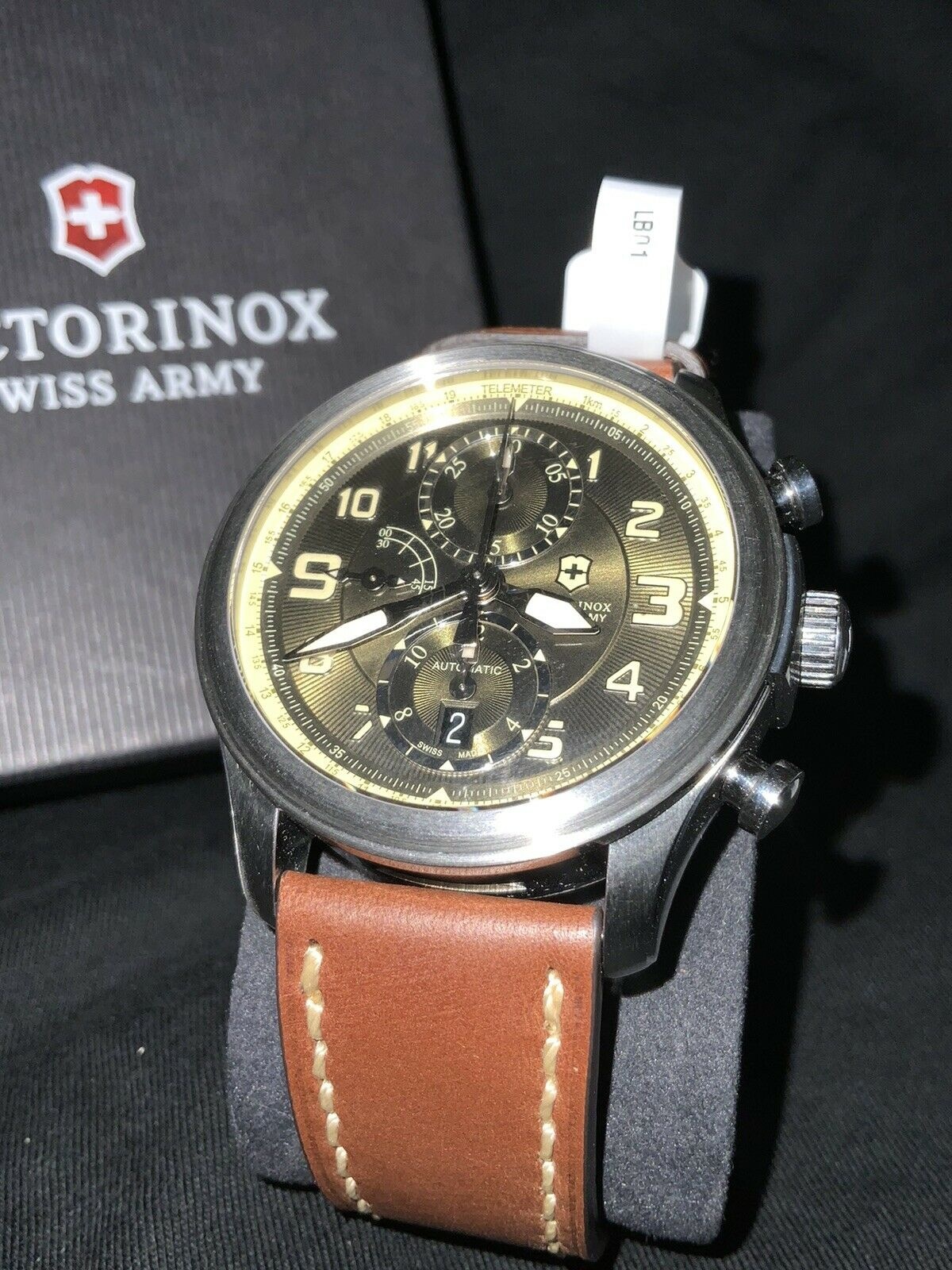 Watch VICTORINOX Swiss Army International Vintage Green Dial