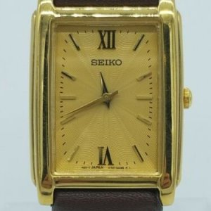 SEIKO セイコー V701-5E40 ヴィンテージ クォーツ 腕時計 SEIKO セイコー V701-5E40 ヴィンテージ クォーツ 腕時計 - メルカリ