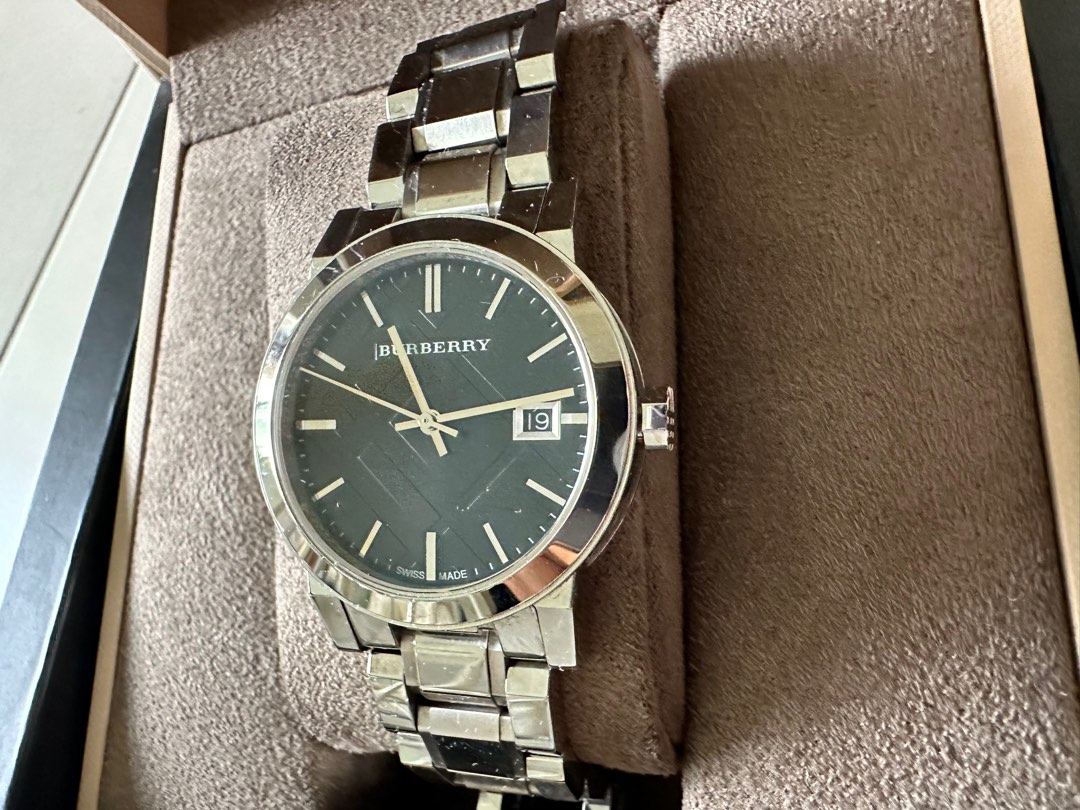 Burberry check silver on sale with black dial watch