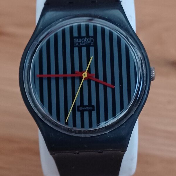 vintage-swatch-ga102-pinstripe-red-hands-1985-all-working-see-video