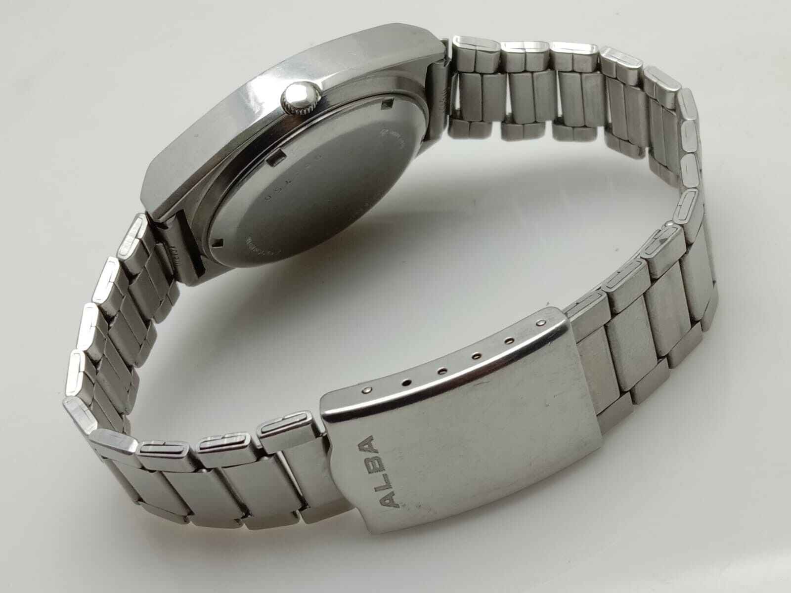 SEIKO Alba Quartz Y504-8000 Black Dial Vintage Men