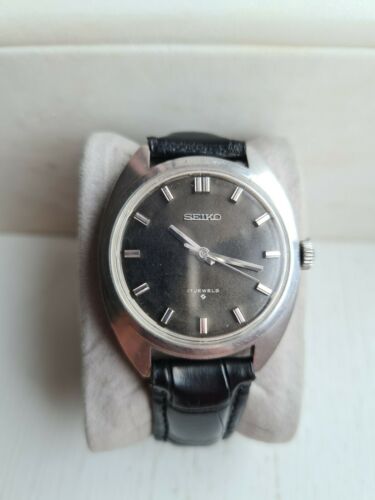 VINTAGE 1961 BLACK SEIKO MANUAL WIND WATCH 66 8040 WatchCharts