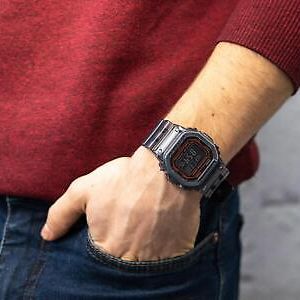 Casio G-SHOCK DW-B5600G-1ER Bluetooth Link World Time 200m W