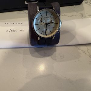 Burberry 時計 BU7602シルバー BURBERRY BU7602 ENDURANCE COLLECTION WATCH | WatchCharts