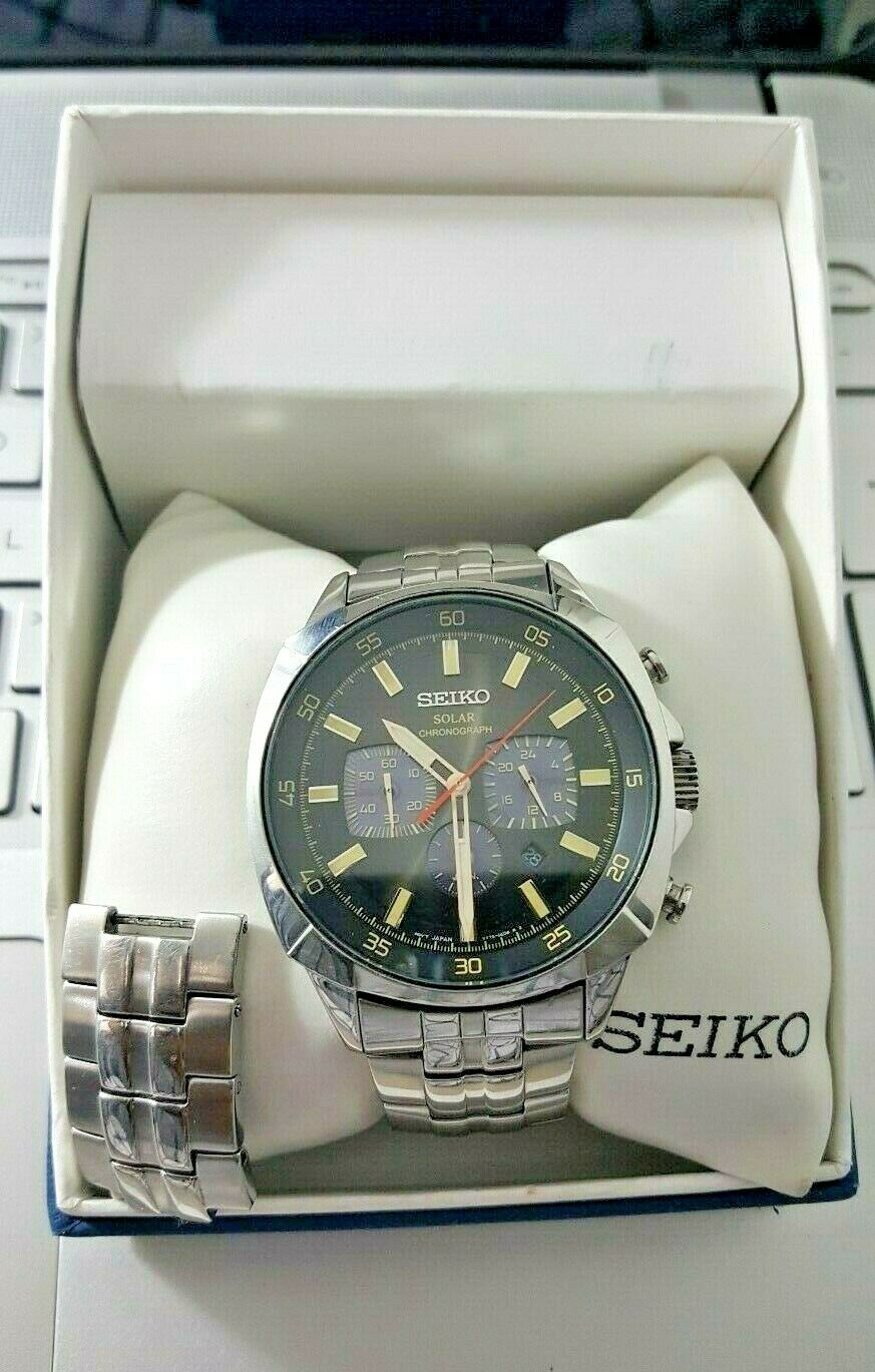 seiko solar chronograph v175 price