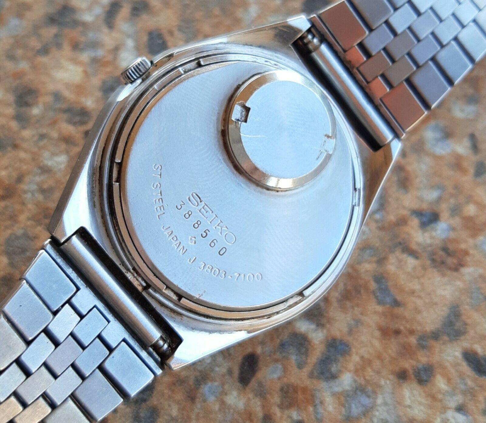 Vintage Seiko Quartz Type II (SQ) JDM 3803 7100 Kanji August 1973