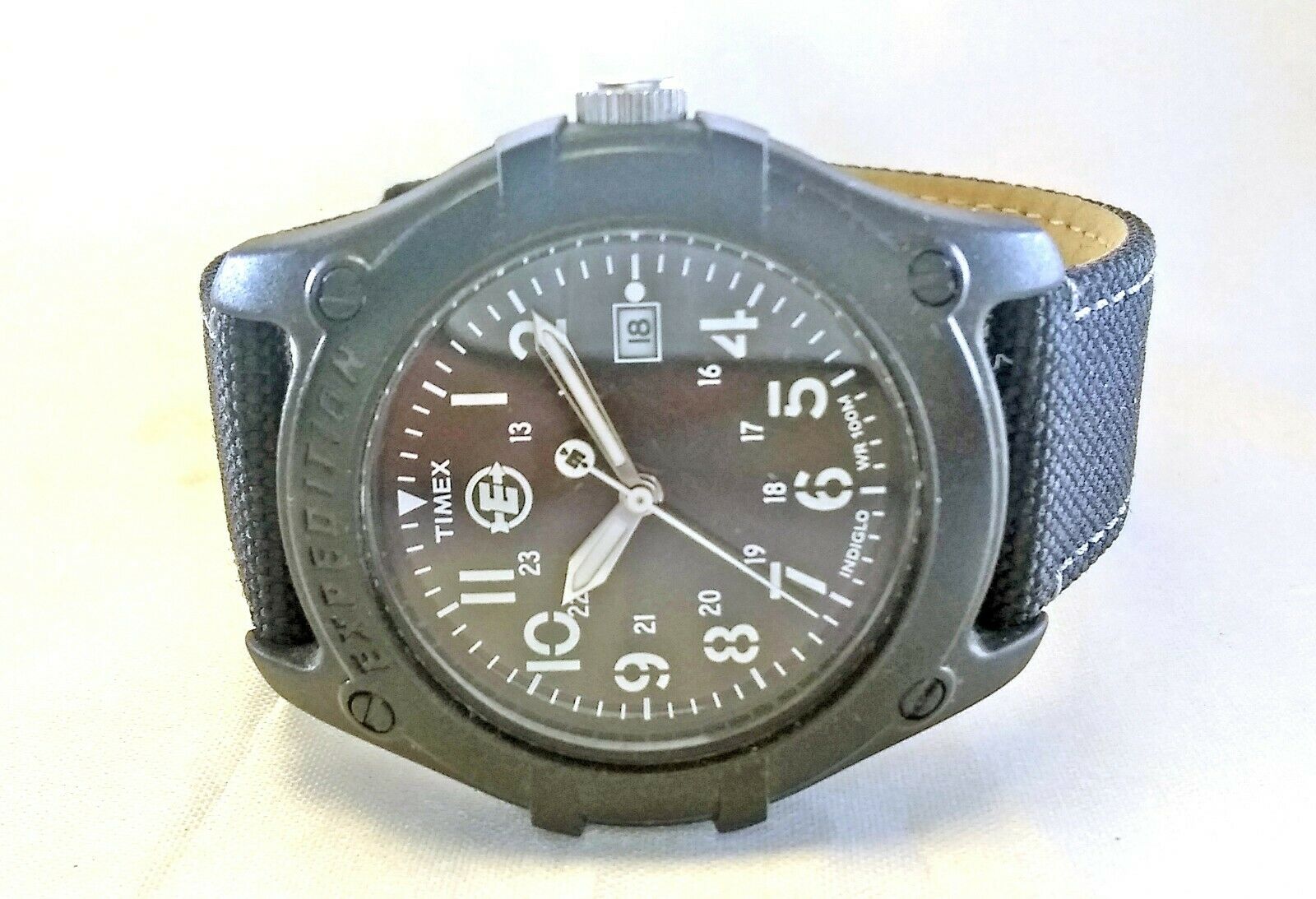 Timex Expedition Indiglo Date Watch T49689 24hr Army Dial WR 100m