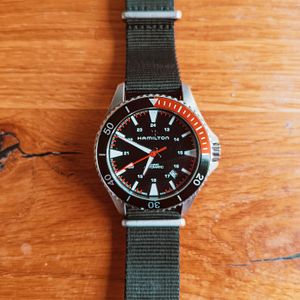 Hamilton Khaki Navy GMT H745510 - 200m WR - Swiss Made - Sapphire