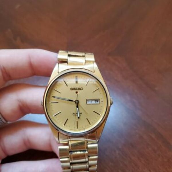 Seiko Alarm Quartz Watch 5C238009 Gold Tone Day Date Parts or Repair