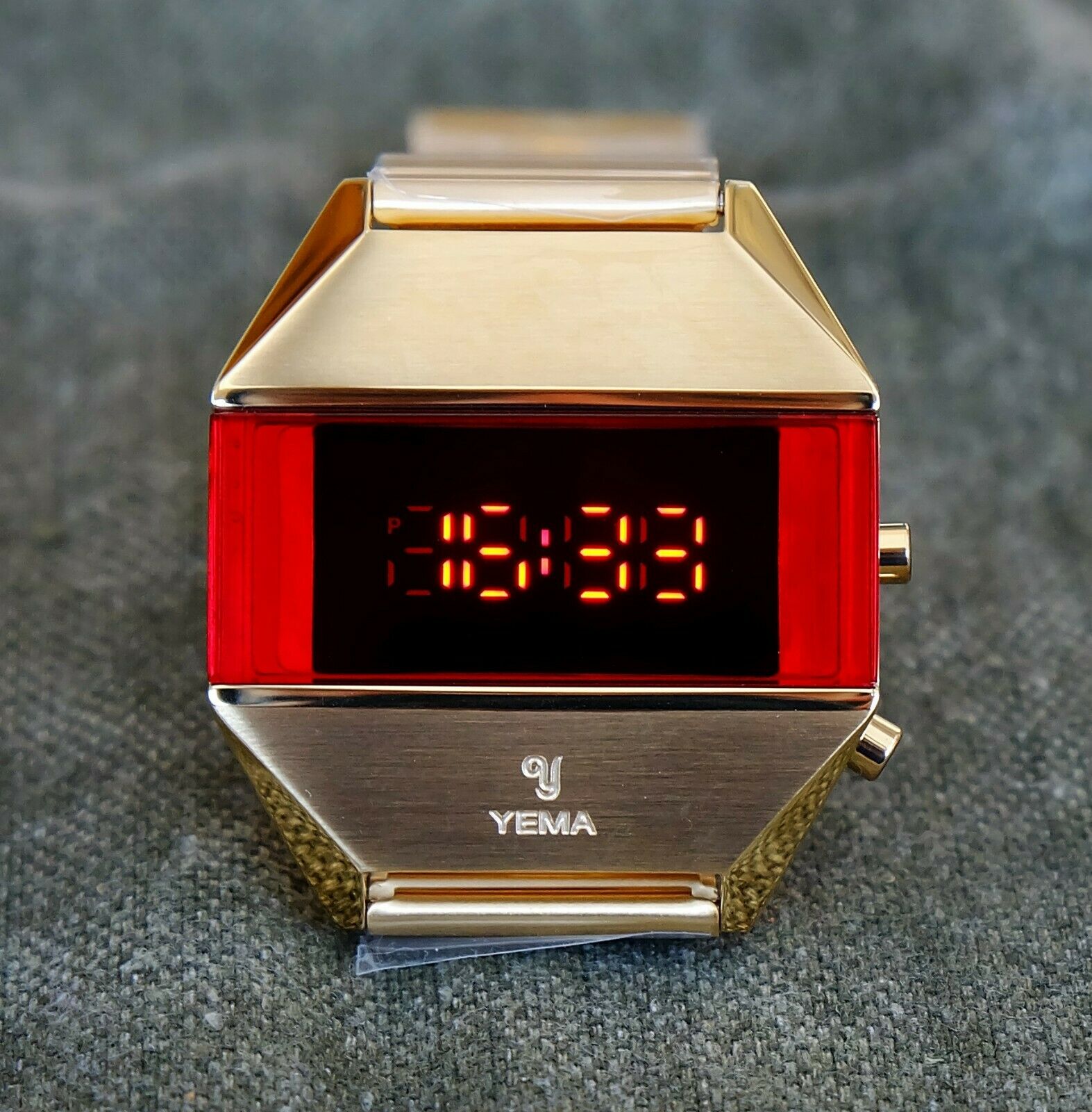 Yema LED Quartz Watch Vintage Styled Retro Futuristic Gold Color