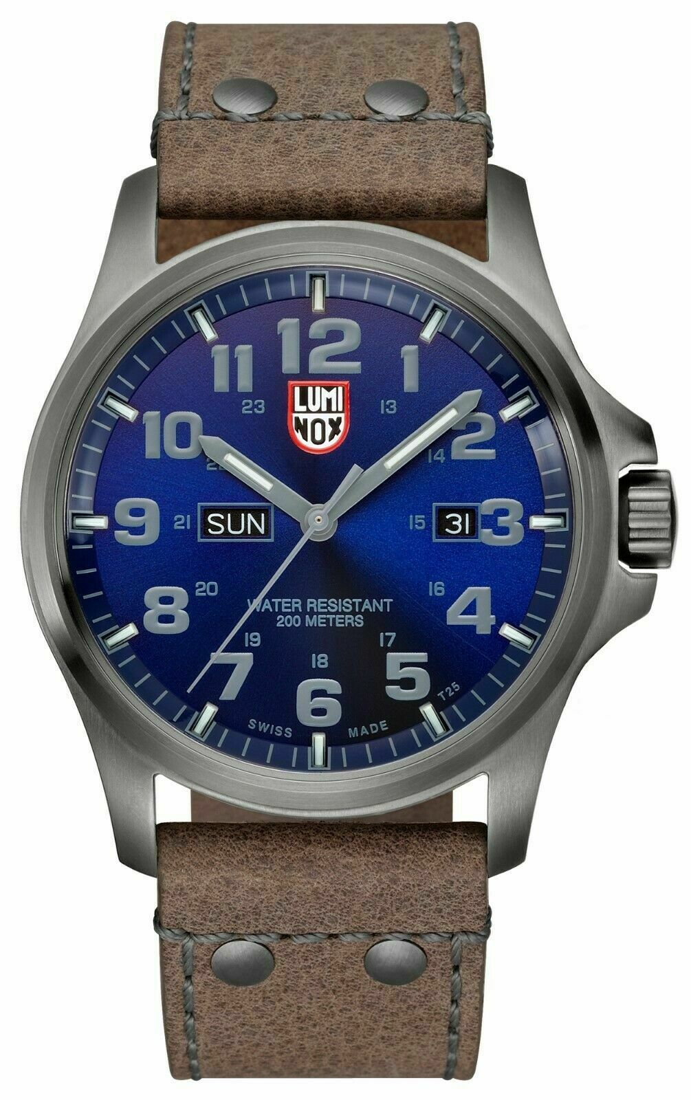 Luminox on sale quartz movement