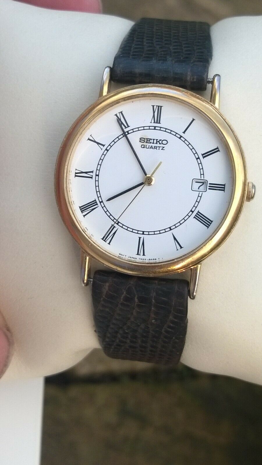 1990年代のヴィンテージセイコー7N22-8A00メンズクォーツ 稼働中 Seiko Mens Vintage Quartz Watch 7N22-8A00 | WatchCharts Marketplace