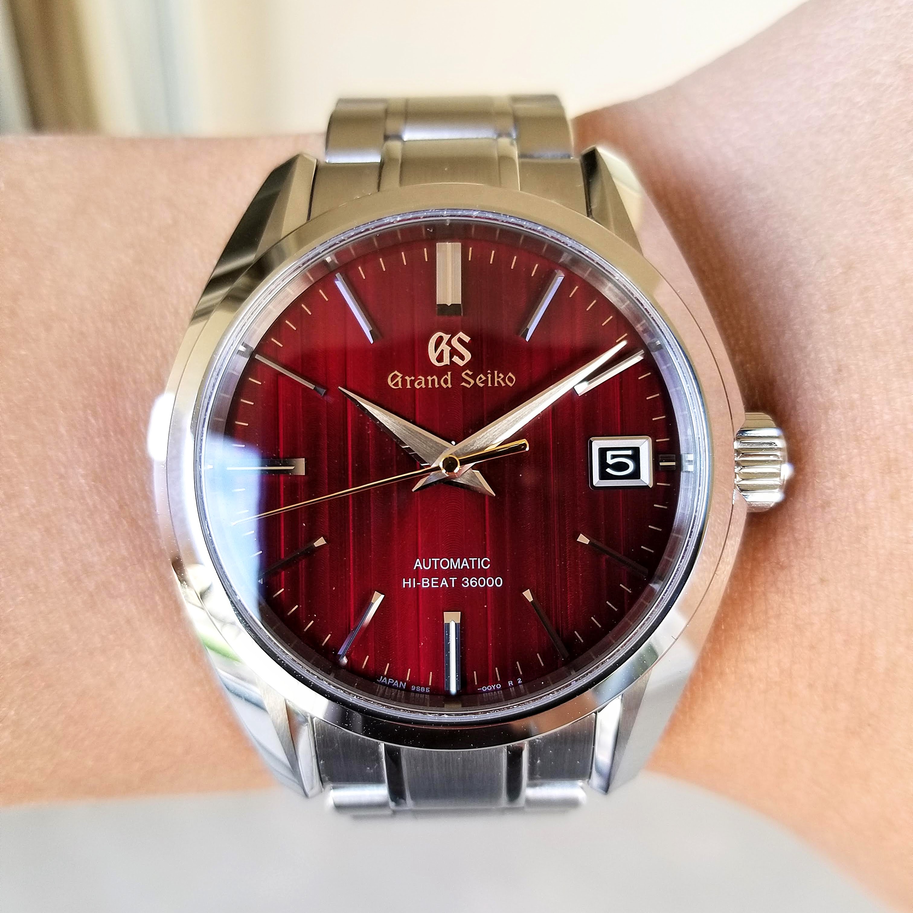 WTS] Grand Seiko SBGH269 - Autumn/Burgundy - Limited Edition - Full Kit |  WatchCharts