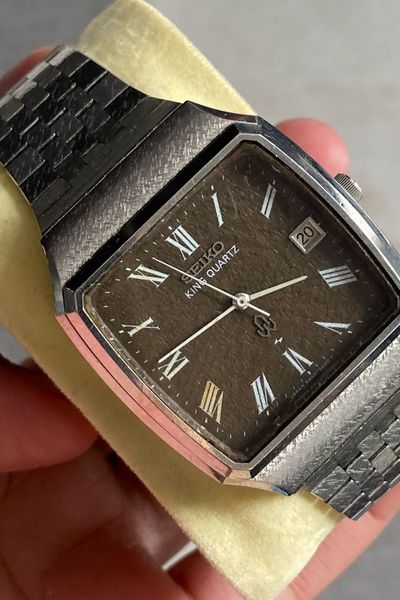 SEIKO キングクォーツ5855-5000 文字盤ブラウン ローマ数字 稼動品 Seiko King Quartz 5855-5000 Price as of July 2026 | WatchCharts