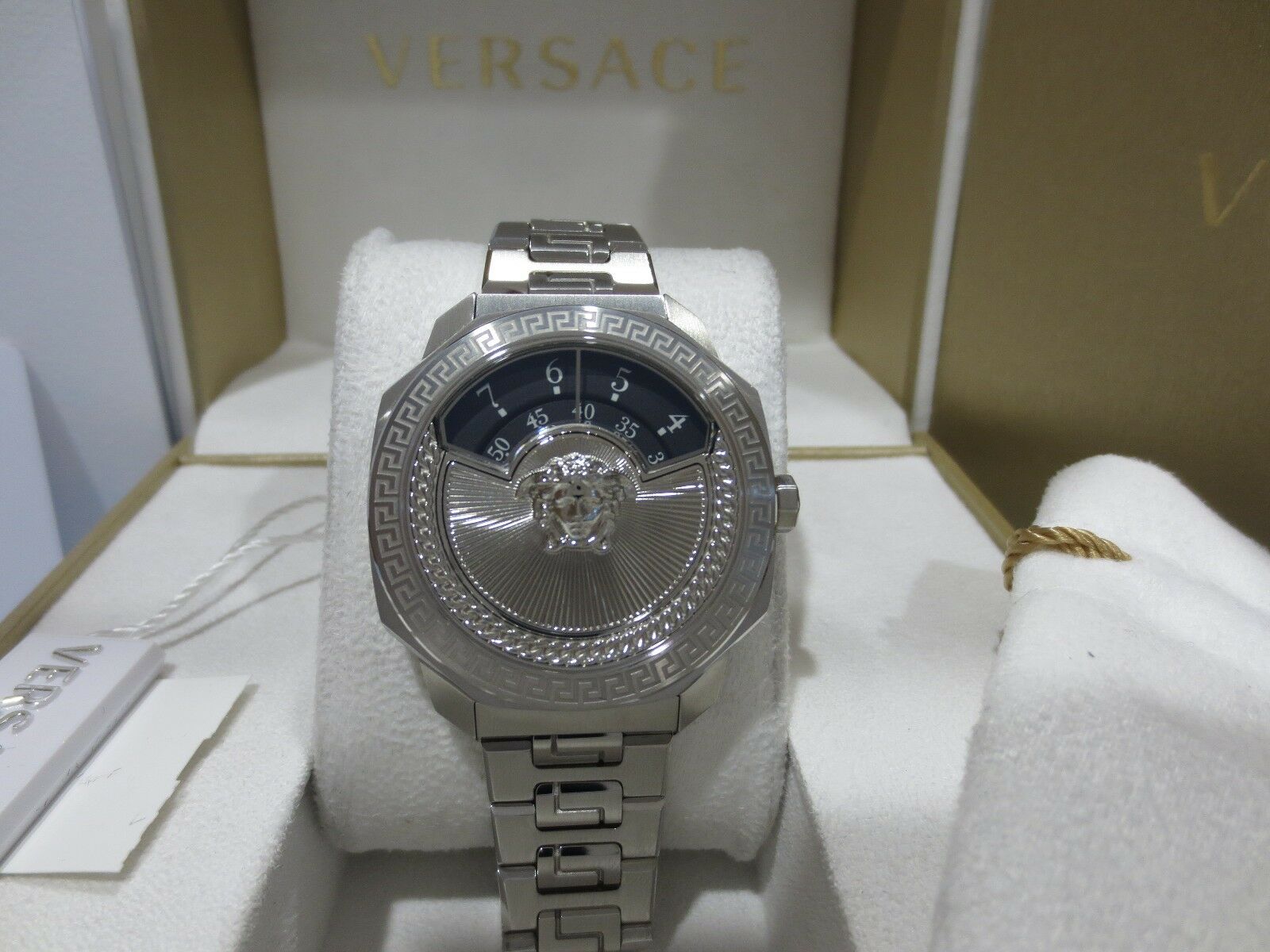 Versace dylos outlet icon watch