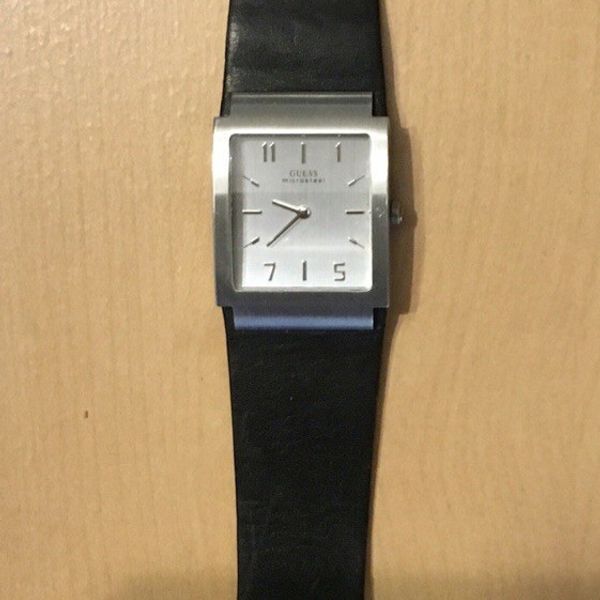 Montre Guess Microsteel Modèle G65043L - Occasion, Marque Guess, état à Vérifier