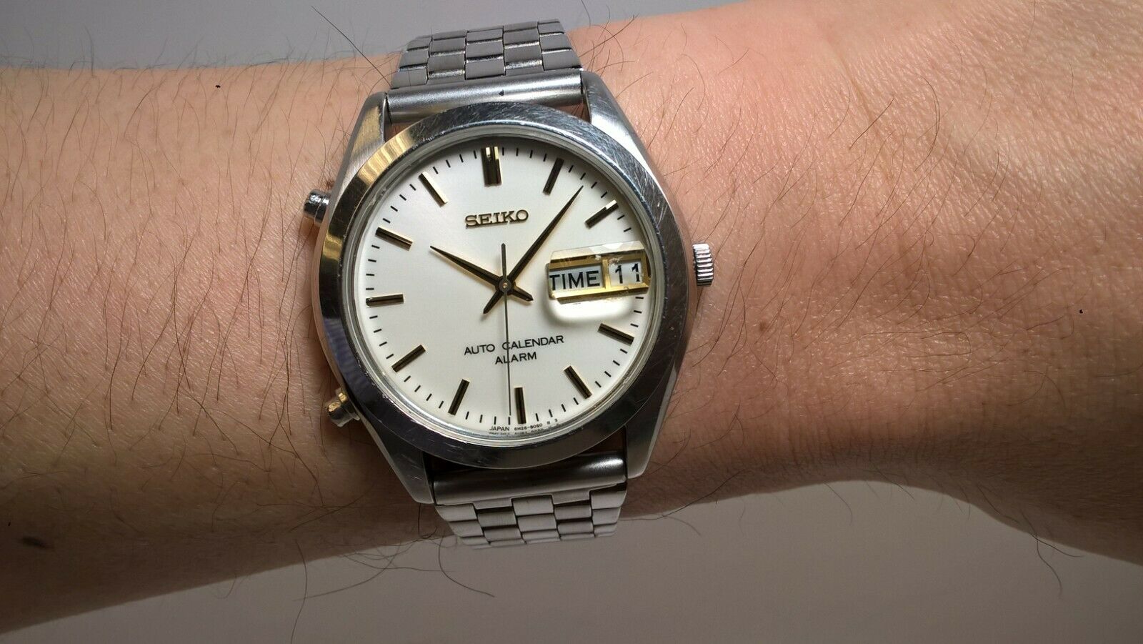 Stealthy Seiko Auto Calendar Alarm SGBTE005 6M26-8050 Dancing