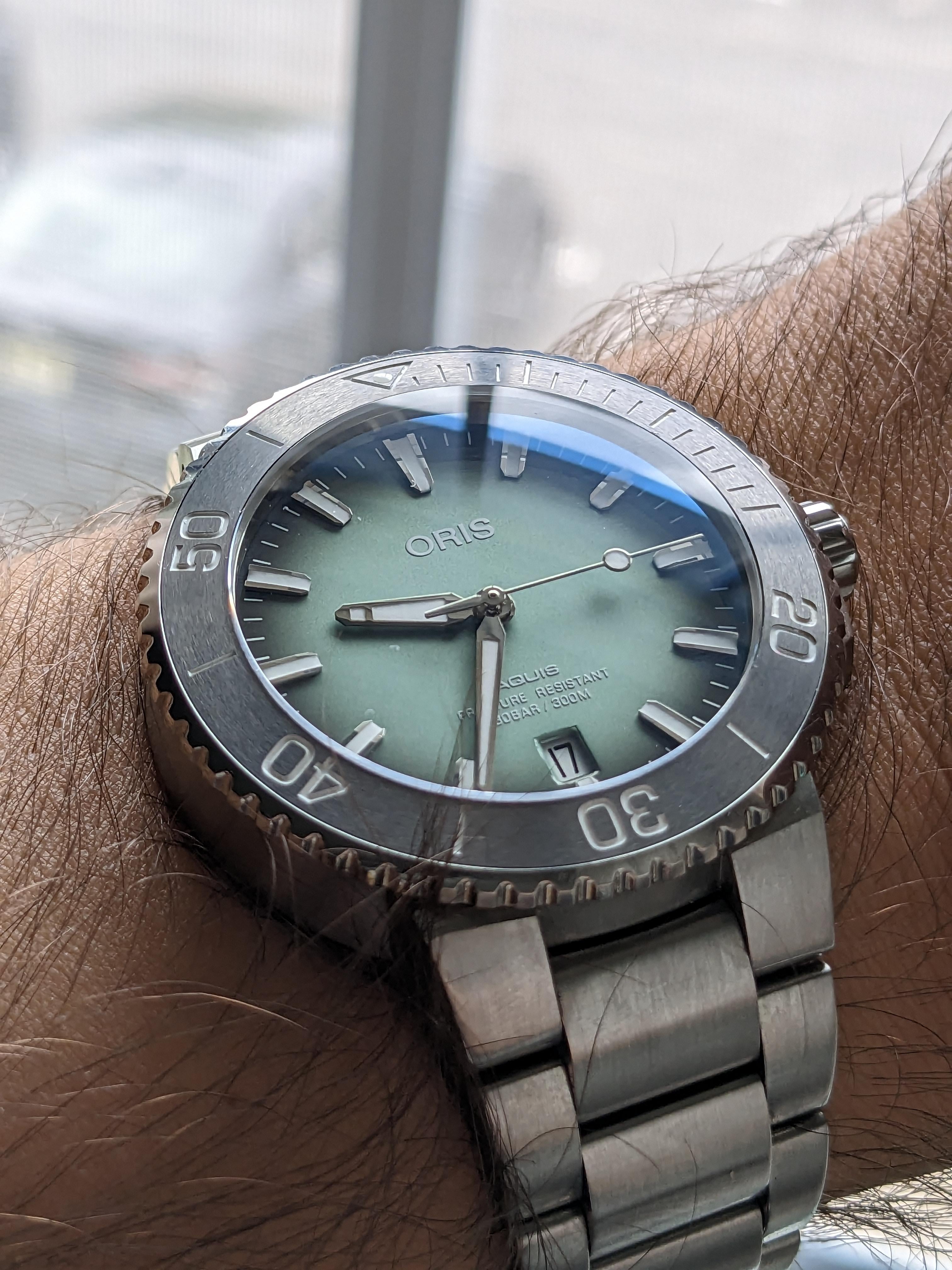 WTS Oris Aquis 39.5mm Mint Green w Tungsten Bezel WatchCharts Marketplace