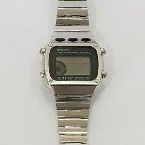 RARE Vintage Sport SEIKO A359 5020 Silver Wave LCD Mens Digital