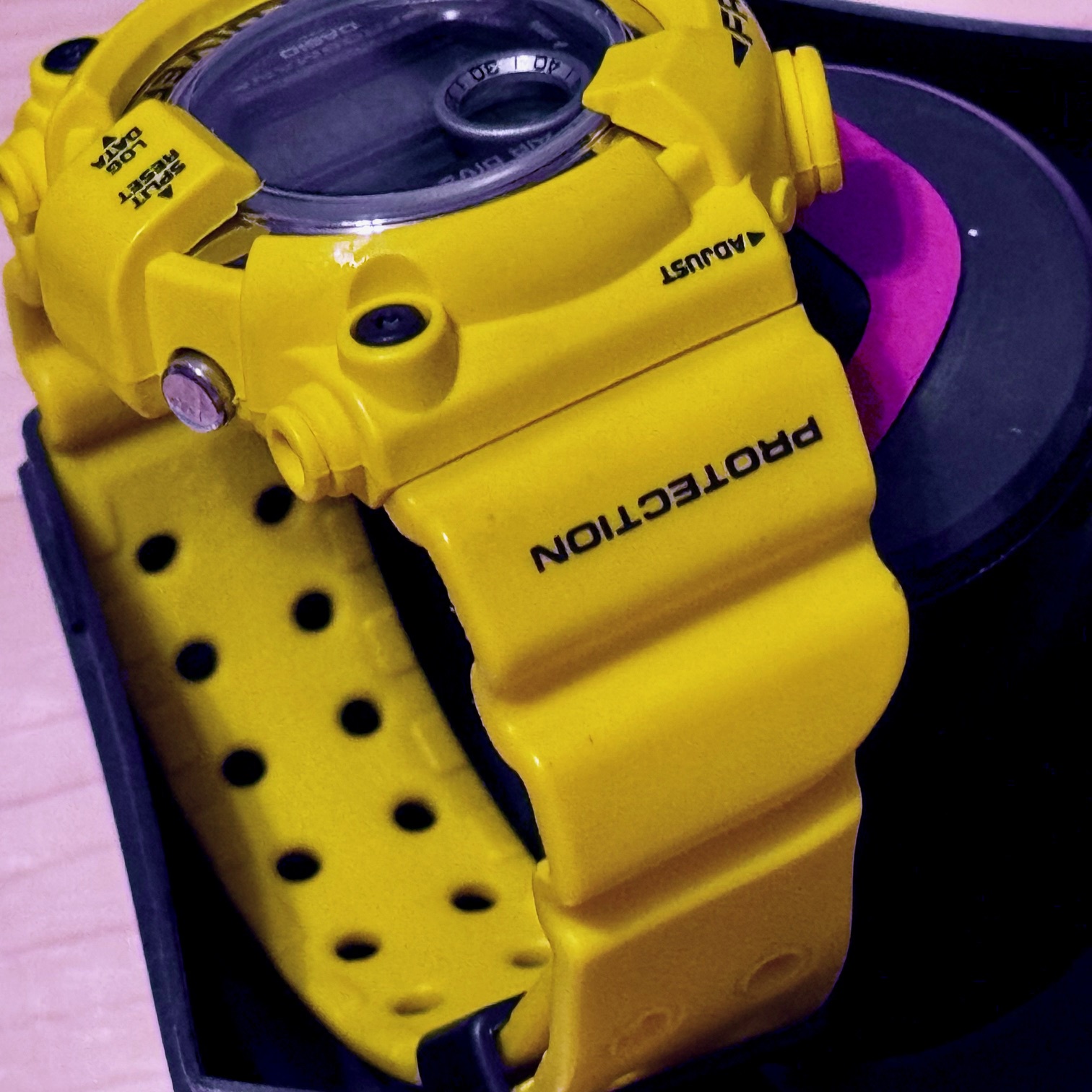 WTS] Casio G-Shock DW-8250Y-9T Frogman Titanium Men in
