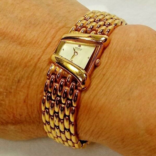 Vintage Women's Seiko 4N00-574H Gold Tone Watch New Battery Vintage Women's Seiko 4N00-574H Gold Tone Watch New Battery