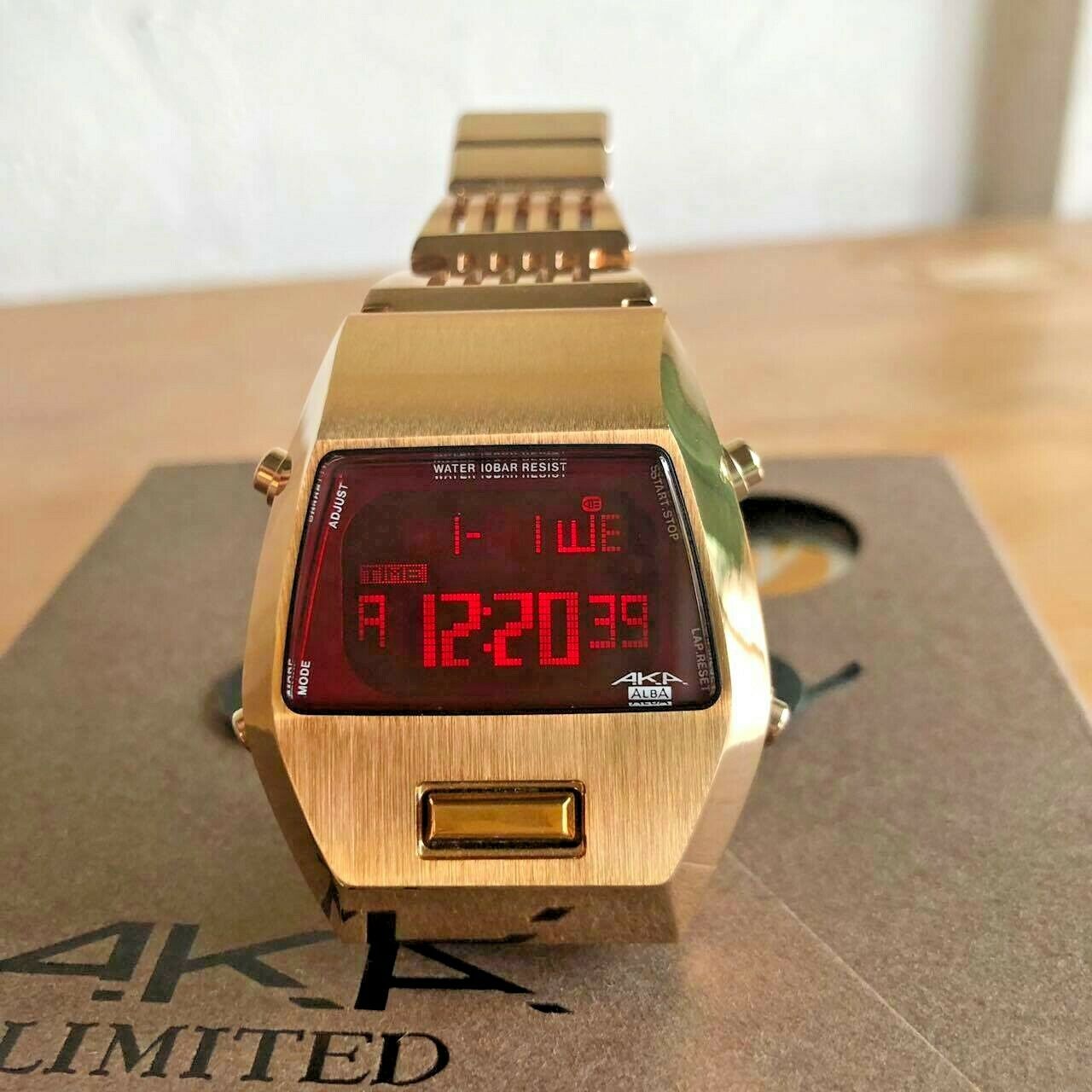 SEIKO ALBA AKA W670-4000 RED LED GOLD TONE WATCH 3000LIMITED